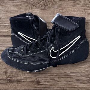 Black Nike wrestling Shoes Youth Size 6